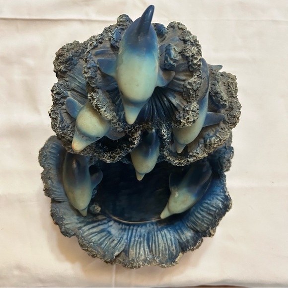 Dolphin Water Fountain - Picture 5 of 10